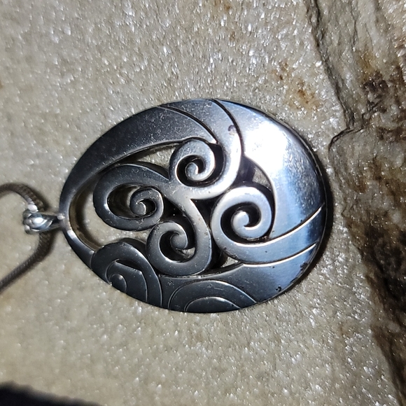 Brighton Necklace - Picture 5 of 6